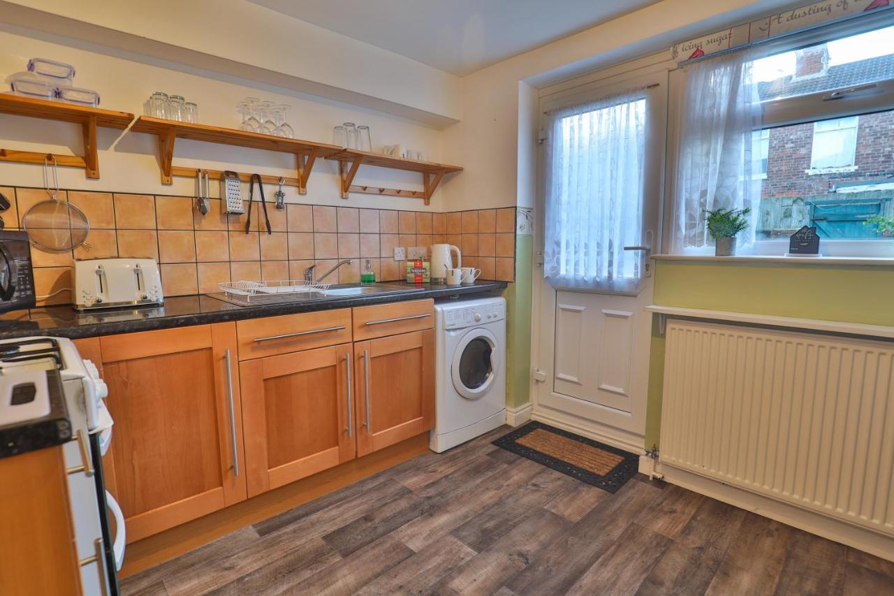 Devon St - Cozy Home, Free Easy Parking! Кингстон-апон-Халл Экстерьер фото