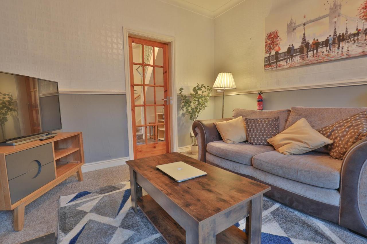 Devon St - Cozy Home, Free Easy Parking! Кингстон-апон-Халл Экстерьер фото