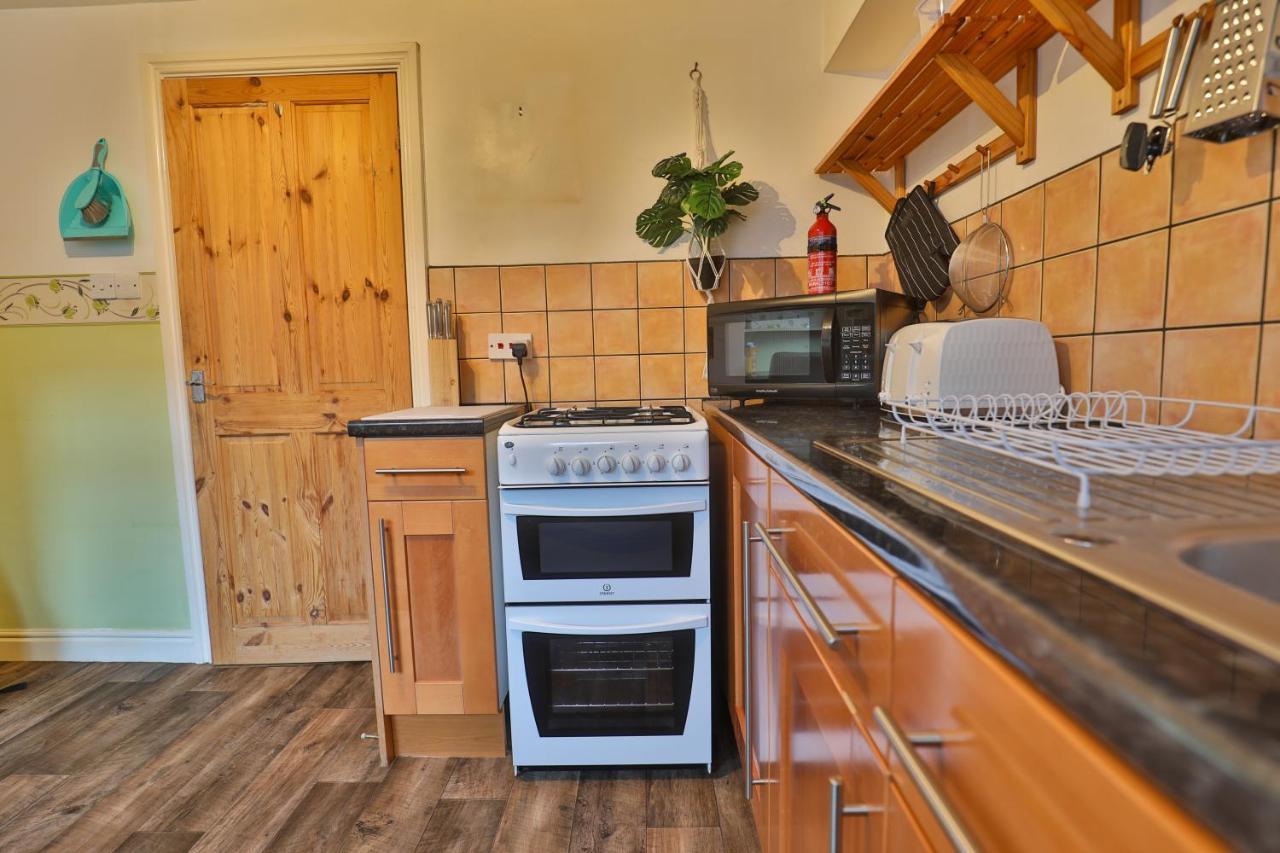 Devon St - Cozy Home, Free Easy Parking! Кингстон-апон-Халл Экстерьер фото